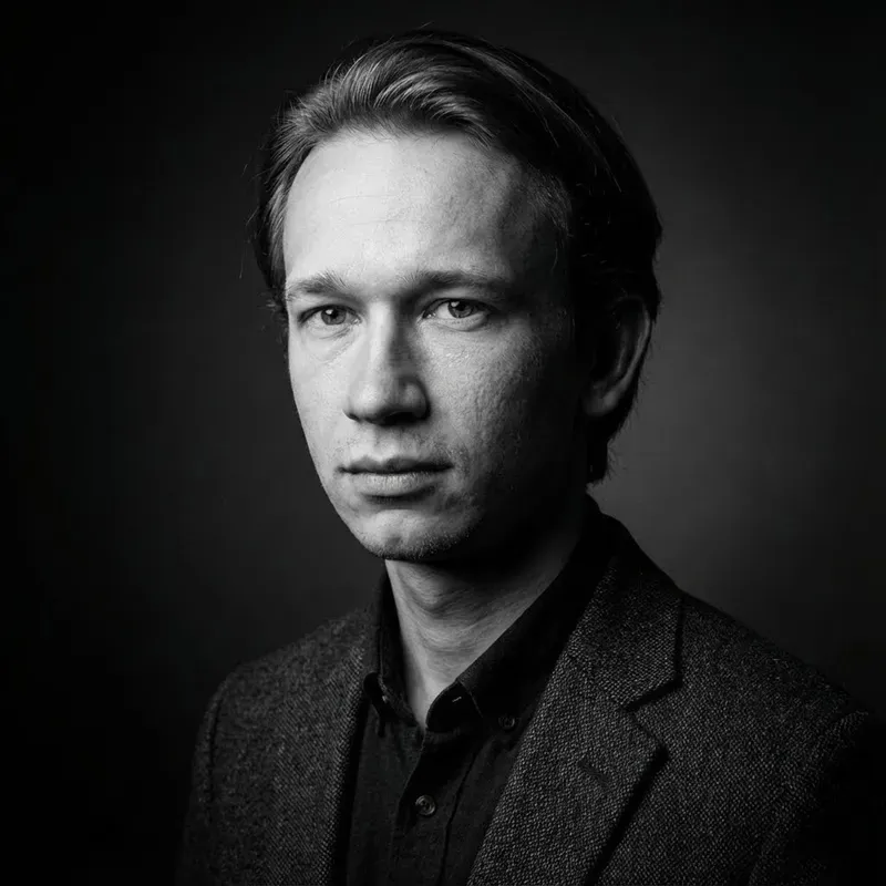 Portrait von Moritz Enderle - Gründer von Intellize, Experte für KI und Automatisierung